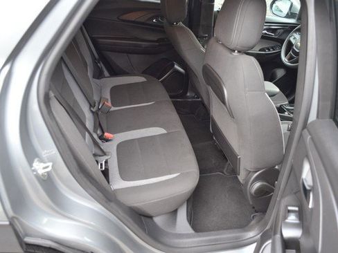 Used 2025 Chevrolet TrailBlazer LT image 34