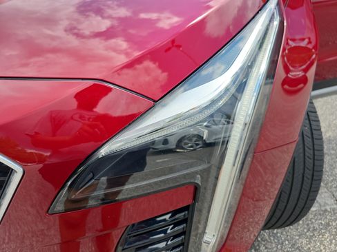 Used 2020 Cadillac XT4 Premium Luxury FWD image 29