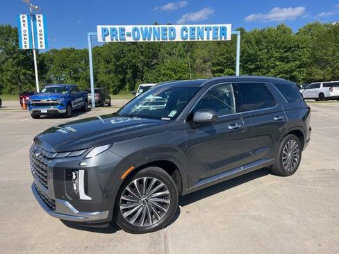 Used 2024 Hyundai Palisade Calligraphy image 2