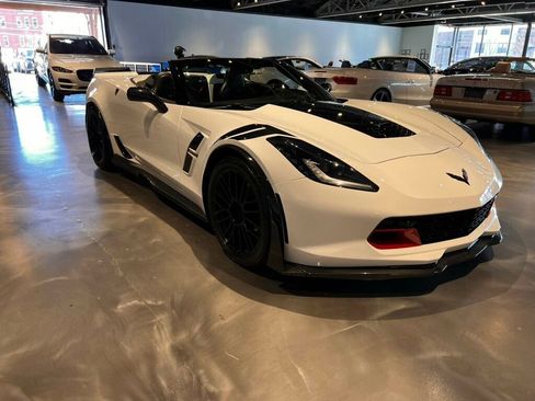Used 2017 Chevrolet Corvette Grand Sport image 10