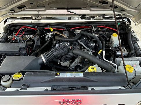 Used 2011 Jeep Wrangler Unlimited Sport w/ Mopar Chrome Edition Group image 28