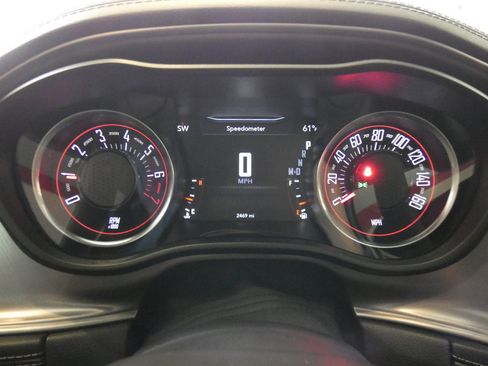 Used 2023 Dodge Challenger SXT w/ Plus Package image 9