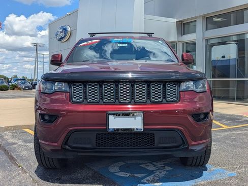 Used 2020 Jeep Grand Cherokee Altitude AWD/4WD image 8