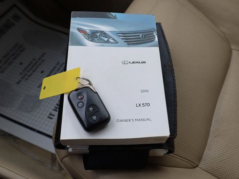 Used 2010 Lexus LX 570 4WD w/ Preferred Accessory Package image 11