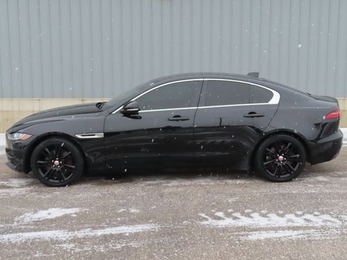 Used 2020 Jaguar XE S image 9