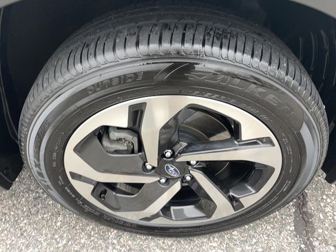 Used 2023 Subaru Forester Touring image 5