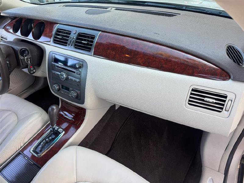 Used 2007 Buick Lucerne CXL w/ Luxury Package FWD image 27