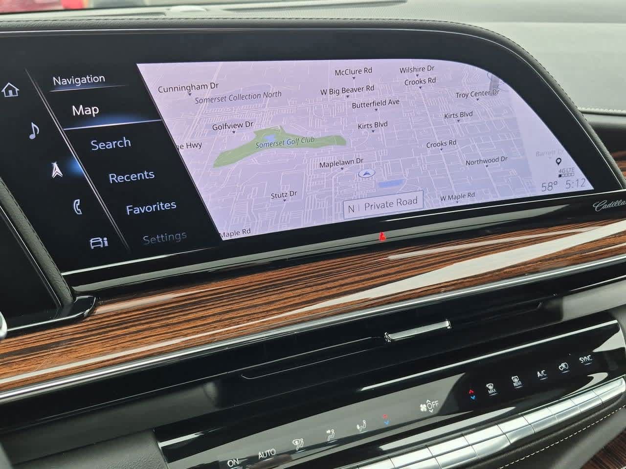 Used 2023 Cadillac Escalade Premium Luxury AWD/4WD image 32