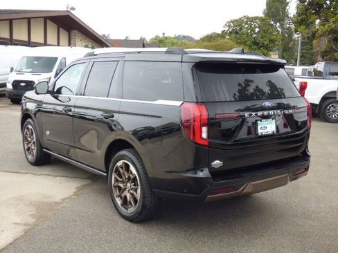 Used 2025 Ford Expedition King Ranch image 5