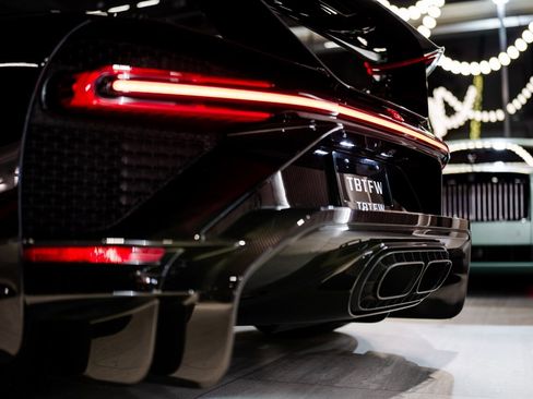 Used 2022 Bugatti Chiron Pur Sport image 21