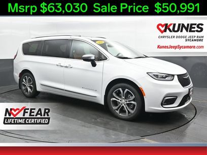 New 2026 Chrysler Pacifica Pinnacle w/ Trailer Tow Group