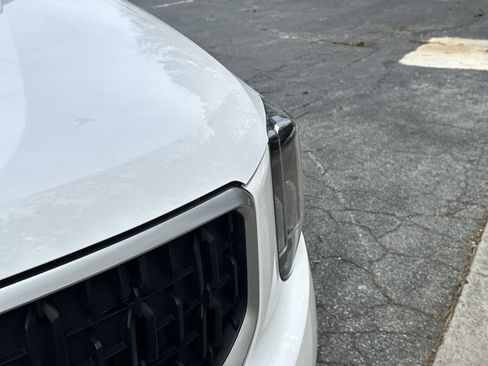 Used 2024 Kia Telluride EX w/ EX Captain's Chair Package image 14