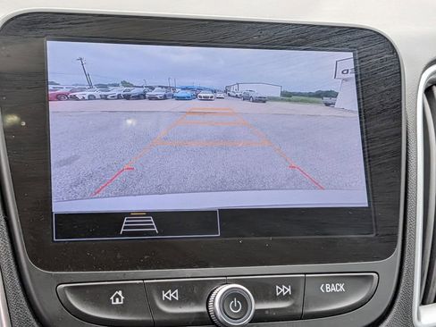 Used 2025 Chevrolet Malibu LT image 18