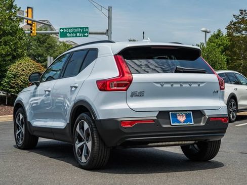 Used 2026 Volvo XC40 B5 Plus AWD/4WD image 5
