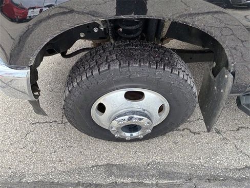 Used 2020 Ford F350 Lariat w/ Chrome Package image 12