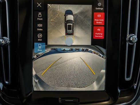 New 2026 Volvo XC40 B5 Plus w/ Protection Package Premier image 42