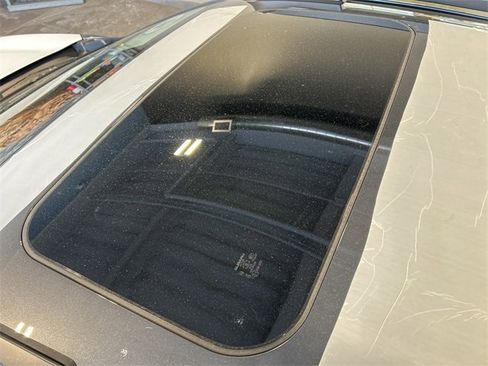 Used 2025 Subaru Crosstrek 2.0i Premium image 9