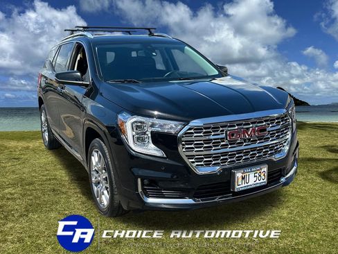Used 2022 GMC Terrain Denali w/ Denali Premium Package image 9