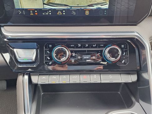 New 2026 GMC Sierra 1500 Denali AWD/4WD image 30