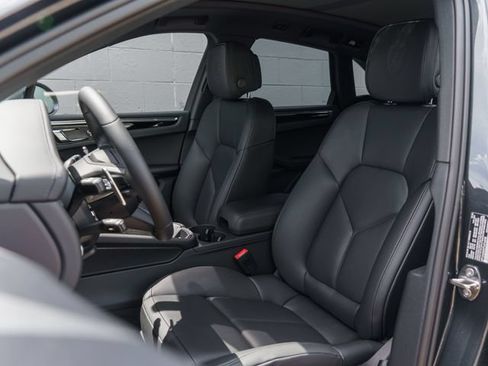New 2026 Porsche Macan Turbo AWD/4WD image 4