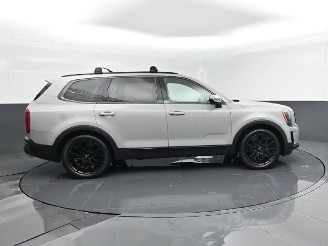 Used 2022 Kia Telluride SX w/ SX Prestige Package AWD/4WD image 4