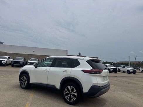 Certified 2023 Nissan Rogue SV FWD image 14