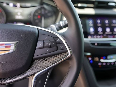 Used 2026 Cadillac XT5 Sportv w/ LPO, Onyx Lite Package AWD/4WD image 13