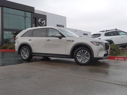 Used 2024 MAZDA CX-90 Plug-In Hybrid w/ Preferred AWD/4WD image 4