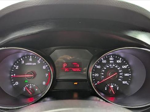 Used 2016 Kia Sedona LX w/ Option Group 020 image 24