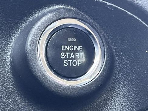 Used 2020 Subaru Forester Limited image 36