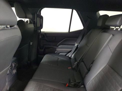 Used 2025 Toyota 4Runner TRD Off-Road Premium AWD/4WD image 12