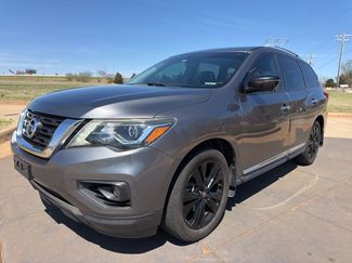 Used 2017 Nissan Pathfinder Platinum w/ Midnight Edition Package video 1