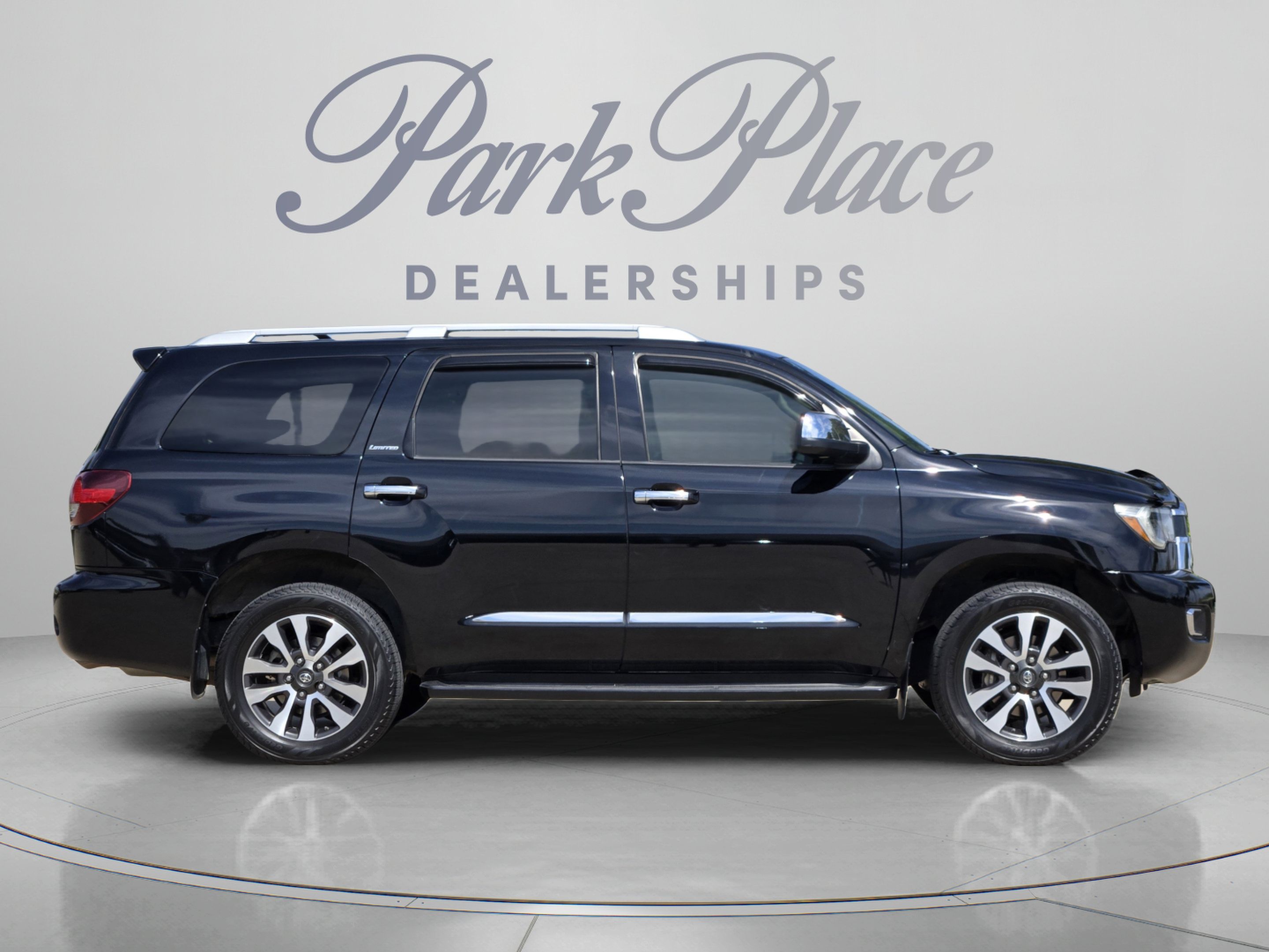 Used 2020 Toyota Sequoia Limited w/ Safety & Convenience Package AWD/4WD image 6