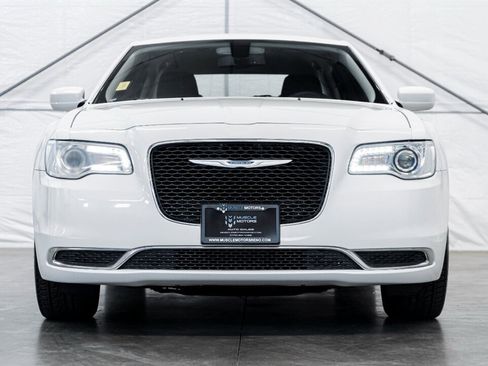 Used 2022 Chrysler 300 Touring image 4