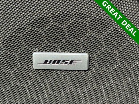 Used 2024 Chevrolet Suburban Z71 w/ Off-Road Capability Package image 32