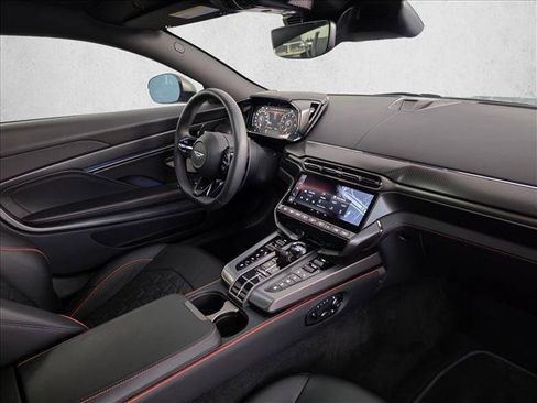 Used 2025 Aston Martin Vanquish RWD image 14