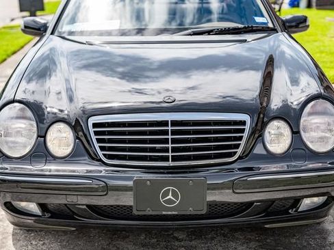 Used 2001 Mercedes-Benz E 320 4MATIC Sedan image 14