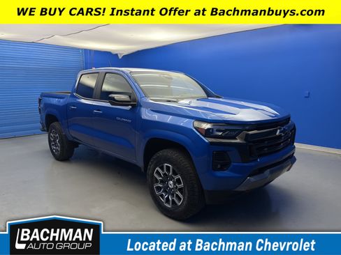 Used 2024 Chevrolet Colorado Z71 w/ Z71 Convenience Package 2 AWD/4WD image 1