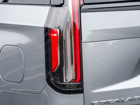 Used 2023 Cadillac Escalade V image 8