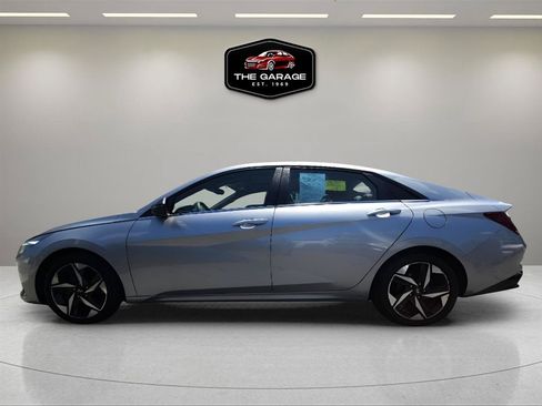 Used 2021 Hyundai Elantra SEL w/ Convenience + Premium Package FWD image 3