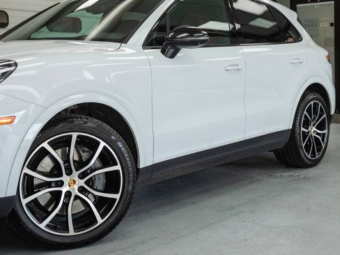 Used 2020 Porsche Cayenne S AWD/4WD image 14