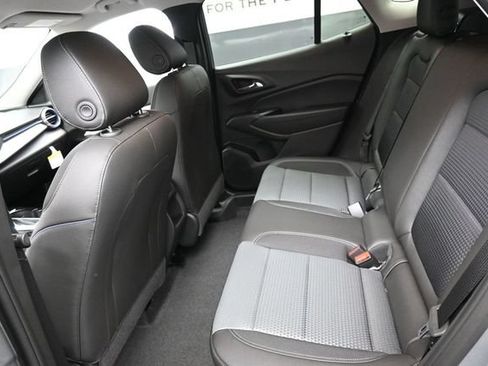 New 2026 Chevrolet Trax LT FWD image 9