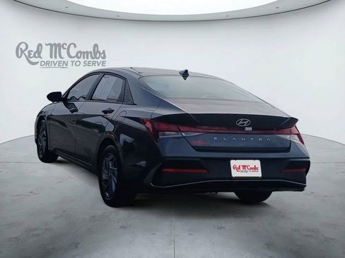 Used 2024 Hyundai Elantra SEL FWD image 3