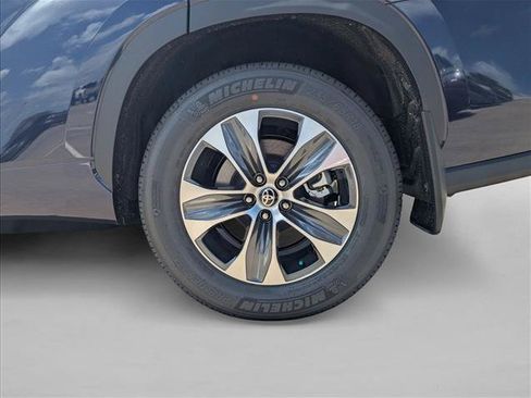 New 2026 Toyota Highlander XLE AWD/4WD image 10