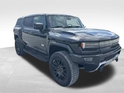 New 2026 GMC Hummer EV SUV w/ LPO, Dark Essentials Package