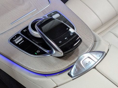 Used 2019 Mercedes-Benz E 450 Cabriolet image 33