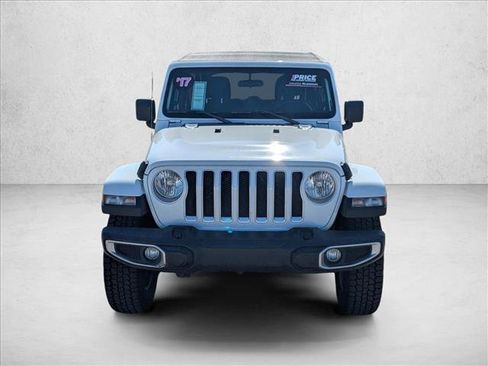 Used 2018 Jeep Wrangler Unlimited Sahara AWD/4WD image 2
