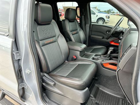 Used 2023 Nissan Frontier PRO-4X w/ Pro-4X Premium Package AWD/4WD image 25