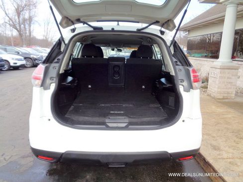 Used 2016 Nissan Rogue S AWD/4WD image 18
