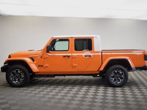New 2026 Jeep Gladiator Sport AWD/4WD image 16